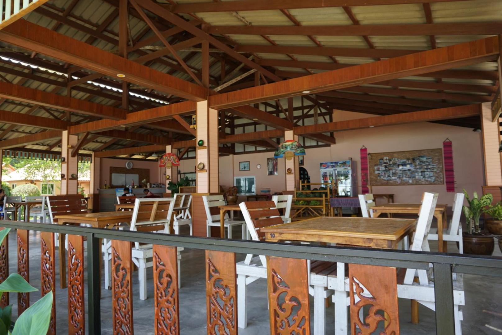 Koh Ngai Kaimuk Thong Resort Kültér fotó