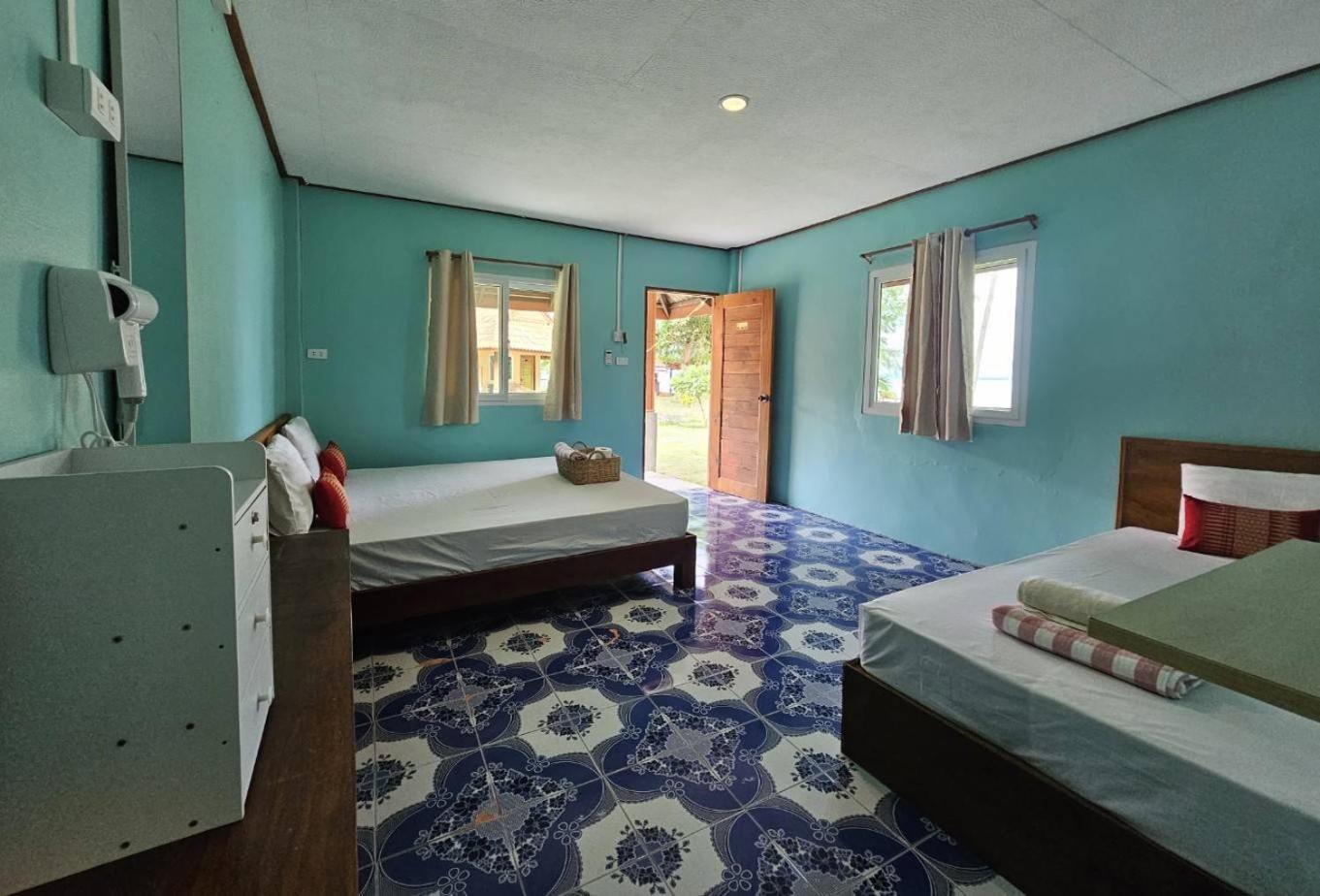 Koh Ngai Kaimuk Thong Resort Kültér fotó