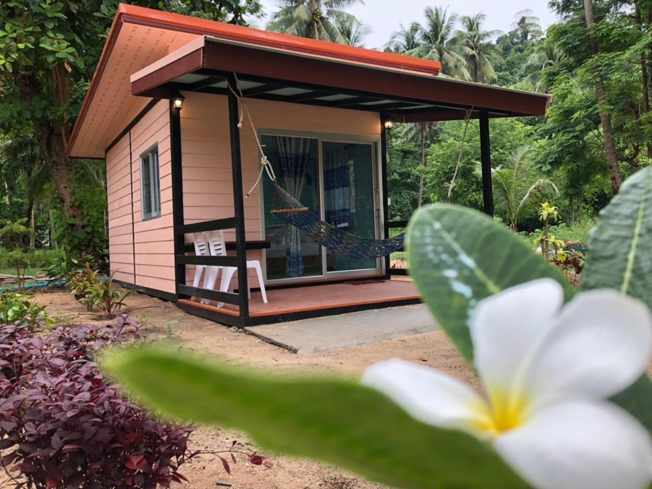Koh Ngai Kaimuk Thong Resort Kültér fotó