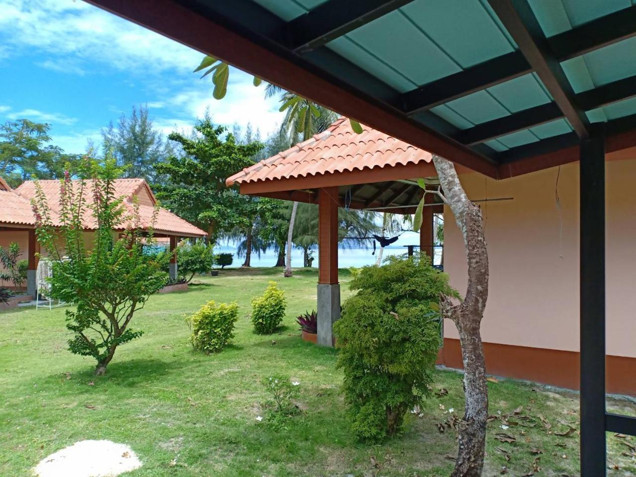 Koh Ngai Kaimuk Thong Resort Kültér fotó