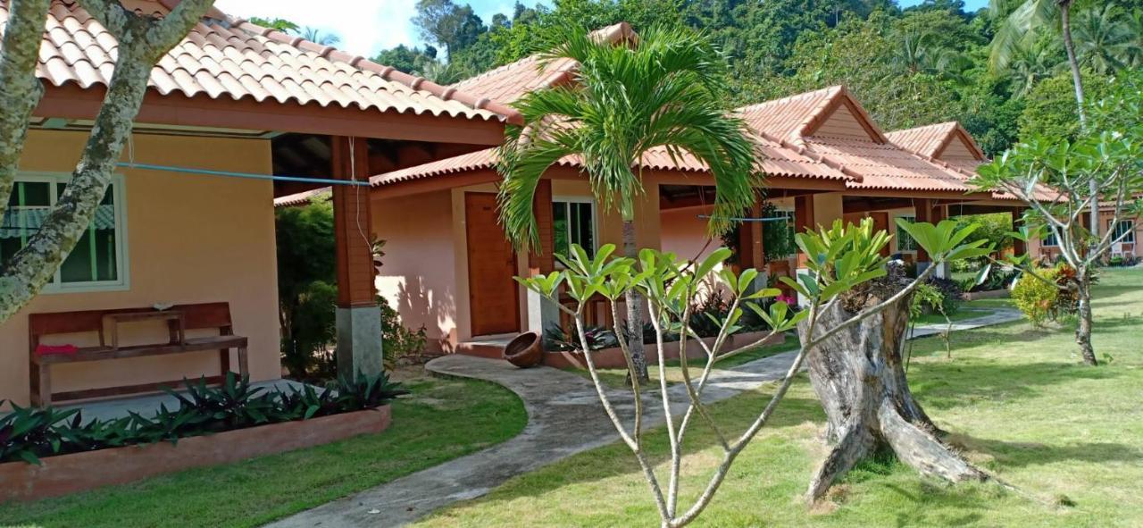 Koh Ngai Kaimuk Thong Resort Kültér fotó
