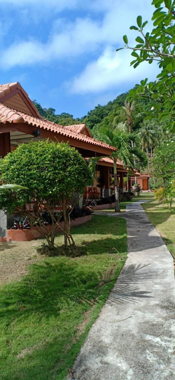 Koh Ngai Kaimuk Thong Resort Kültér fotó