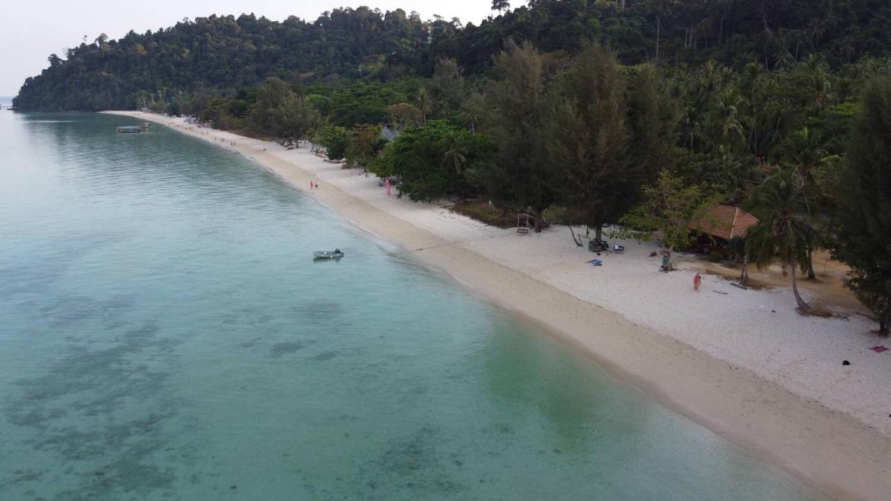 Koh Ngai Kaimuk Thong Resort Kültér fotó