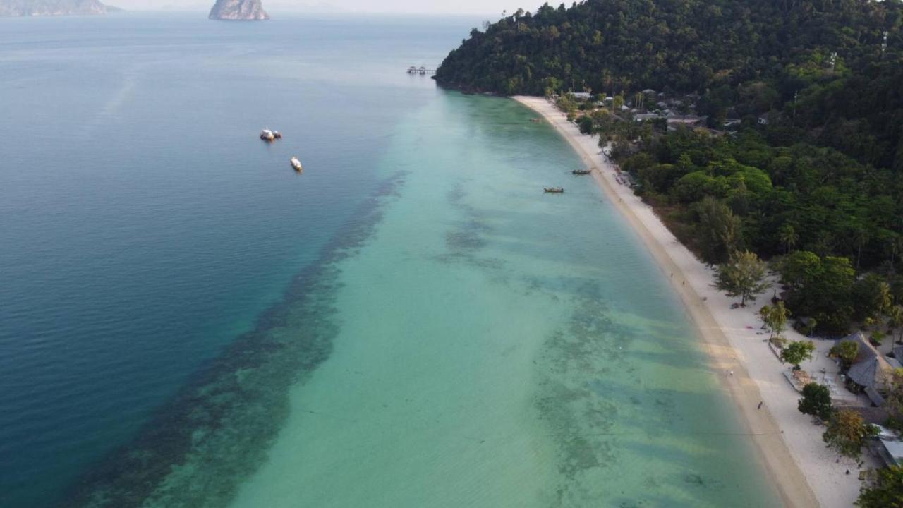 Koh Ngai Kaimuk Thong Resort Kültér fotó